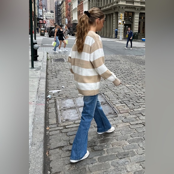 Brandy Melville NWOT striped 100% cotton sweater - Picture 2 of 12